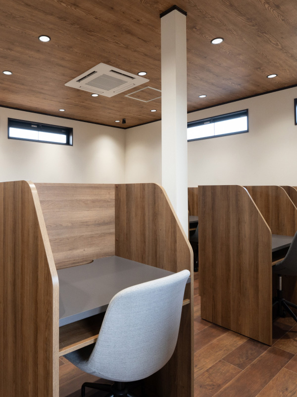 自習室席豊富＆365日利用可能